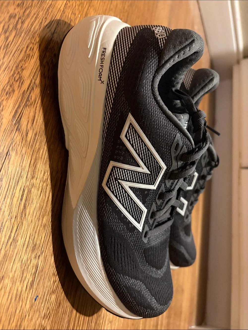 New Balance Fresh Foam X 880 Women’s Running Shoes Black White Size 8.5